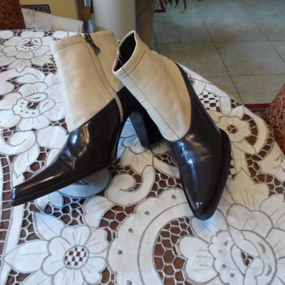 Prada Chocolate Brown/Beige Leather Ankle Boot with Western Flair Style Size 37 - Picture 3 of 16